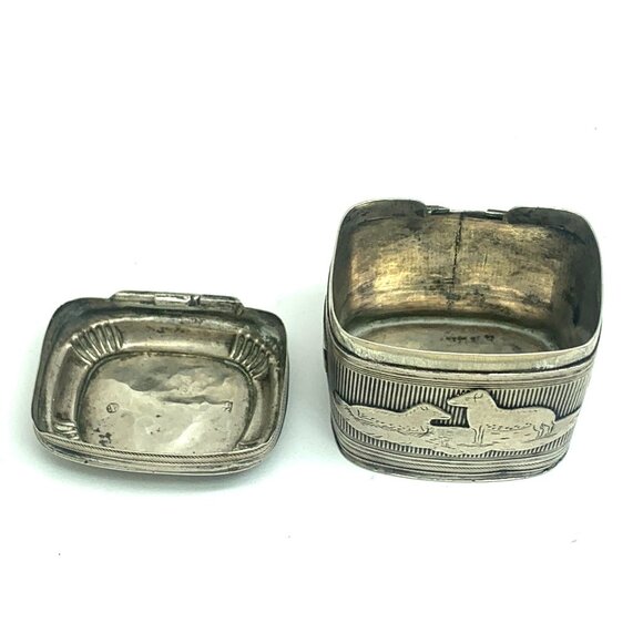 Dutch Box Antique Silver Pillbox Snuff Decorative Lion Hallmark Design 1.7'' - Picture 5 of 13